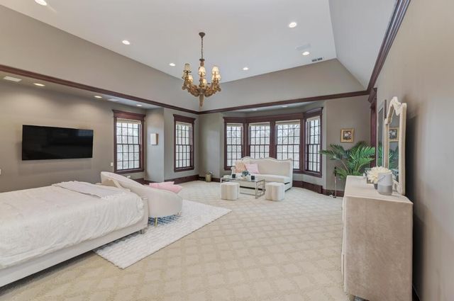 1499 Sheridan Road, Highland Park, IL 60035