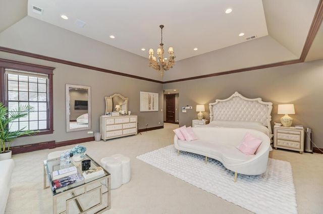 1499 Sheridan Road, Highland Park, IL 60035