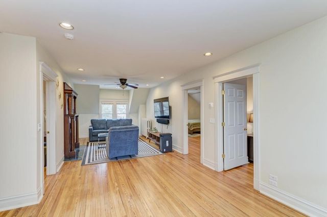 1499 Sheridan Road, Highland Park, IL 60035