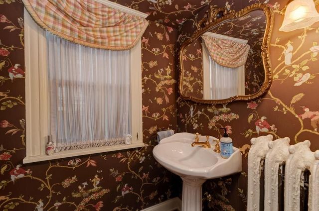 1499 Sheridan Road, Highland Park, IL 60035