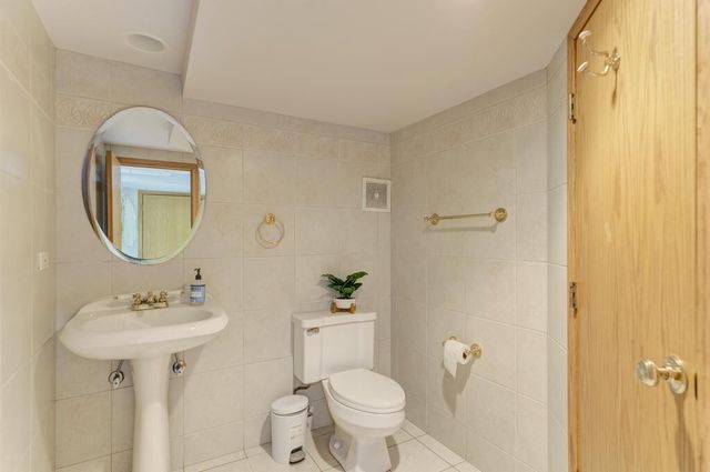 1499 Sheridan Road, Highland Park, IL 60035