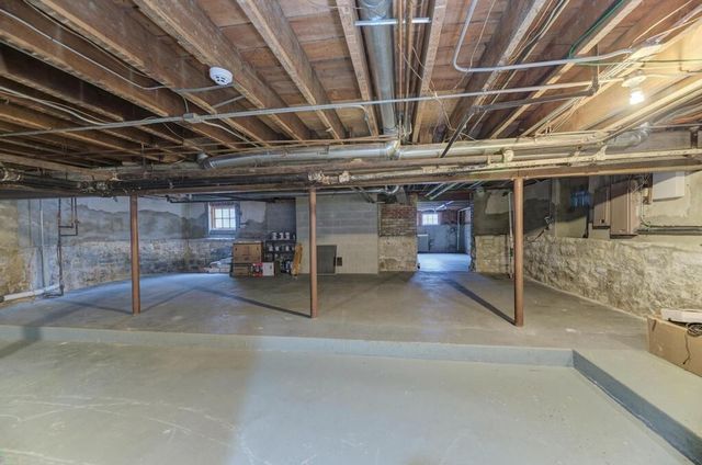 1499 Sheridan Road, Highland Park, IL 60035