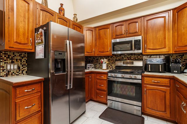 41 Bainbridge Street, Leominster, MA 01453