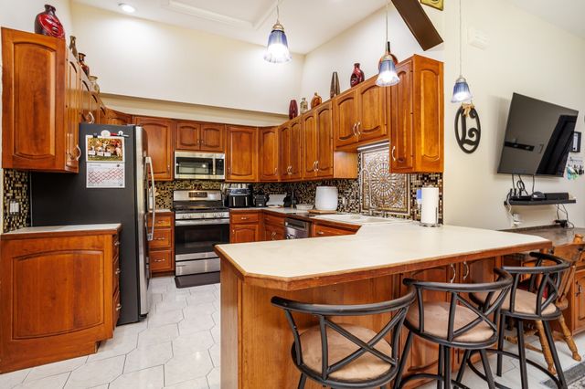41 Bainbridge Street, Leominster, MA 01453