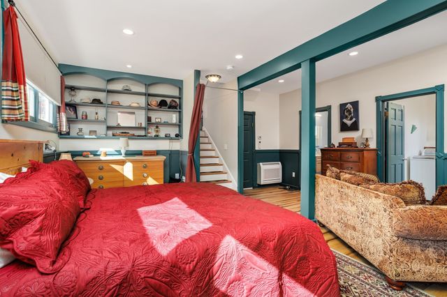 41 Bainbridge Street, Leominster, MA 01453