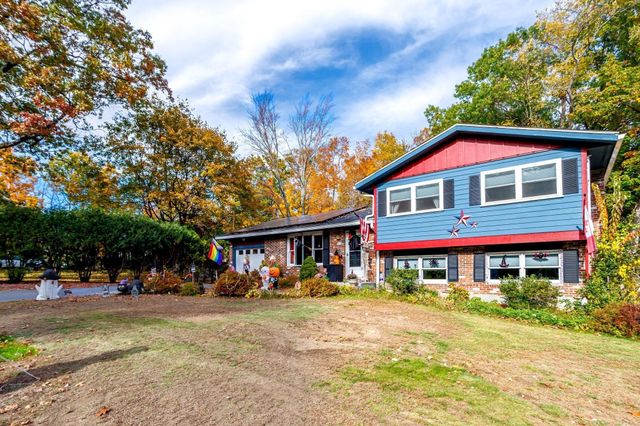 41 Bainbridge Street, Leominster, MA 01453