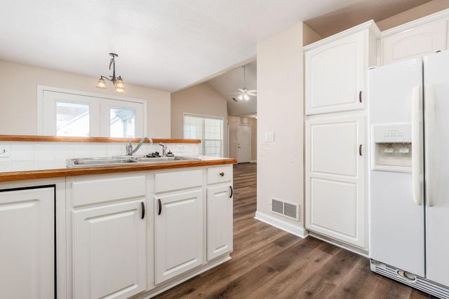 1137 Overlook Court, Pickerington, OH 43147