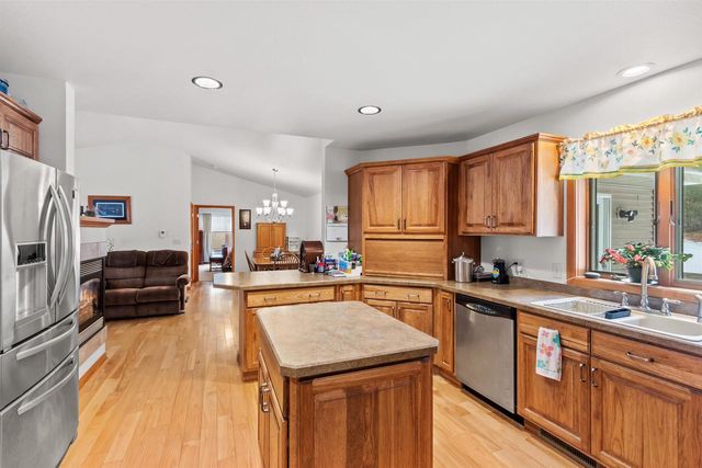 W9947 COUNTY ROAD C, Wautoma, WI 54982