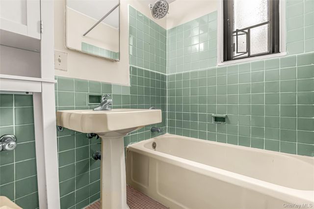 1565 Odell Street 2B, Bronx, NY 10462