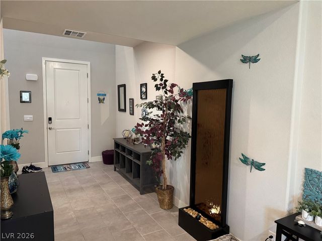 7855 Skyler Falls Lane, North Las Vegas, NV 89084