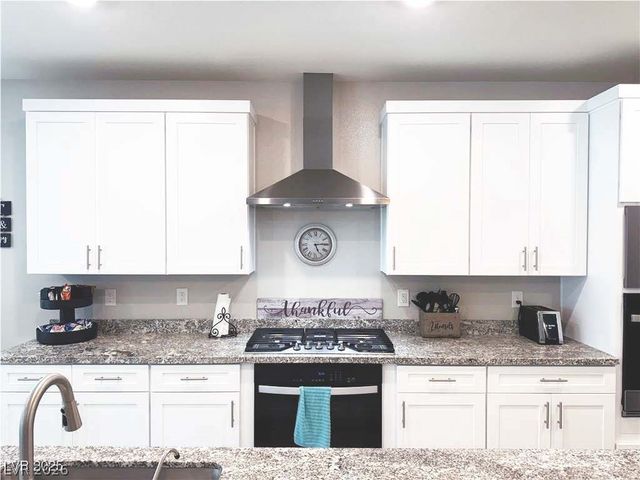 7855 Skyler Falls Lane, North Las Vegas, NV 89084