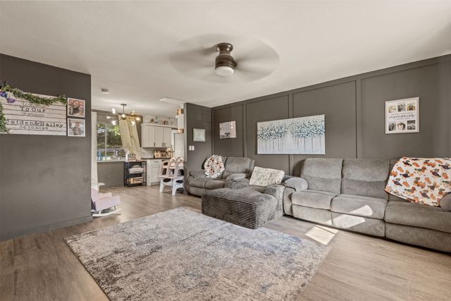 772 N Moccasin Place, Sapulpa, OK 74066