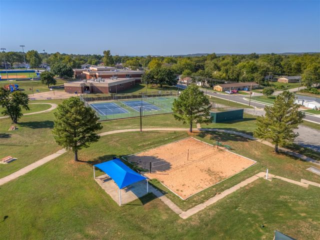 772 N Moccasin Place, Sapulpa, OK 74066