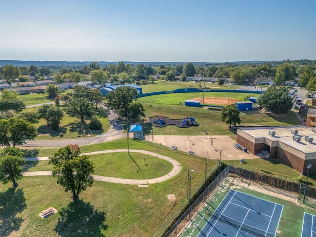 772 N Moccasin Place, Sapulpa, OK 74066