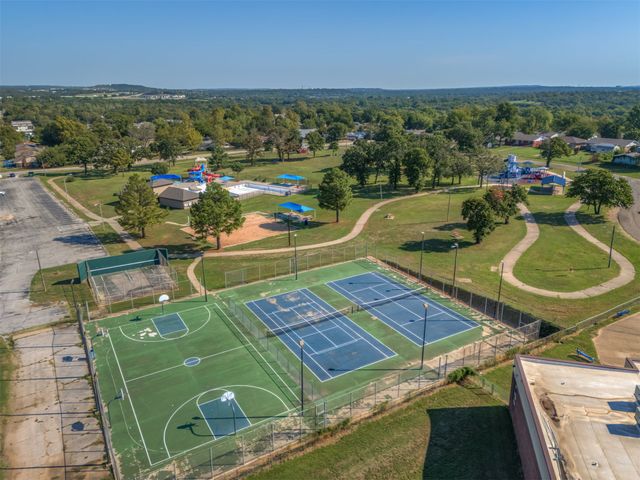 772 N Moccasin Place, Sapulpa, OK 74066
