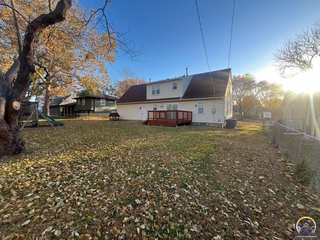 3125 SW Mulvane ST, Topeka, KS 66611