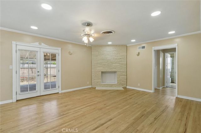 13155 Gault, Los Angeles, CA 91605
