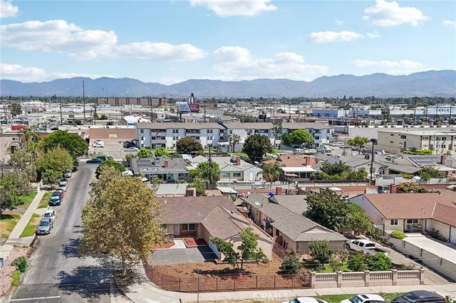 13155 Gault, Los Angeles, CA 91605