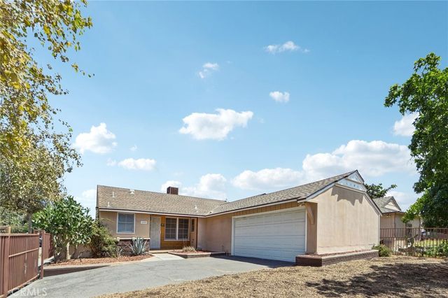 13155 Gault, Los Angeles, CA 91605