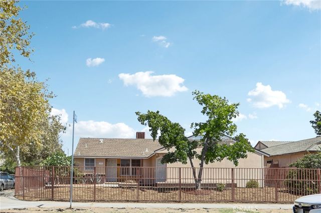 13155 Gault, Los Angeles, CA 91605