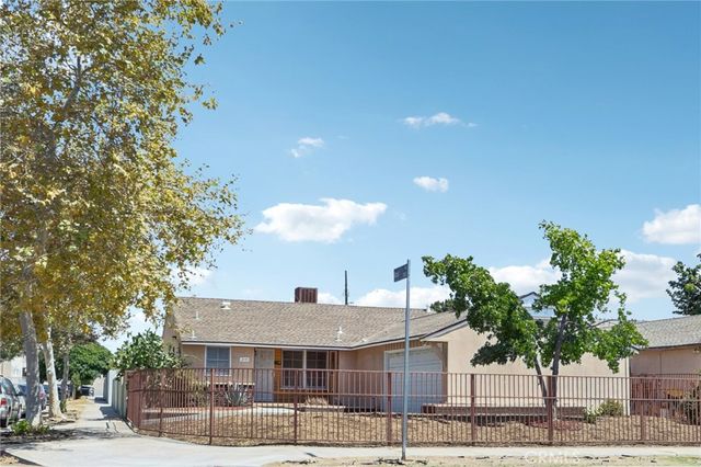13155 Gault, Los Angeles, CA 91605