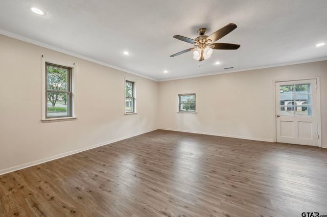 3100 Rosemary Ln, Tyler, TX 75701