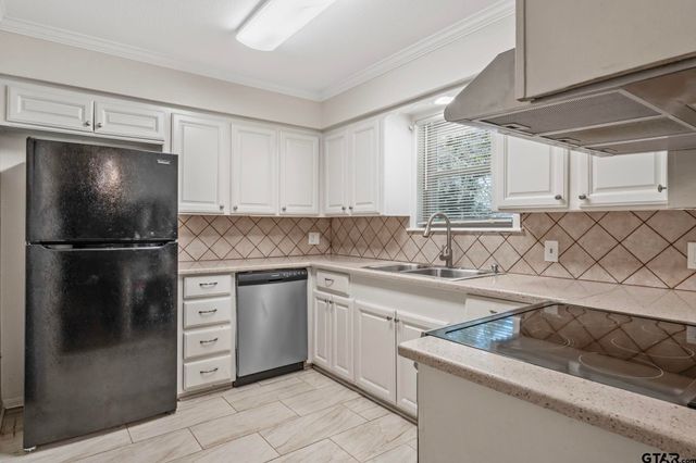 3100 Rosemary Ln, Tyler, TX 75701