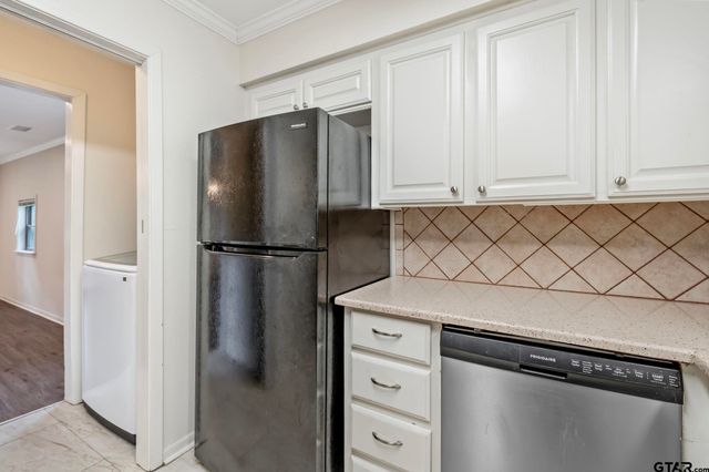 3100 Rosemary Ln, Tyler, TX 75701