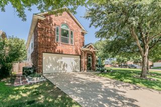 5463 Pecan Creek Circle, Fort Worth, TX 76244
