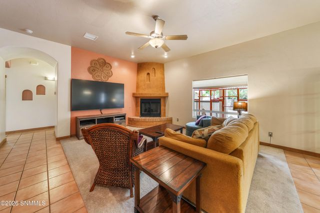 4865 Camino Dos Vidas, Las Cruces, NM 88012