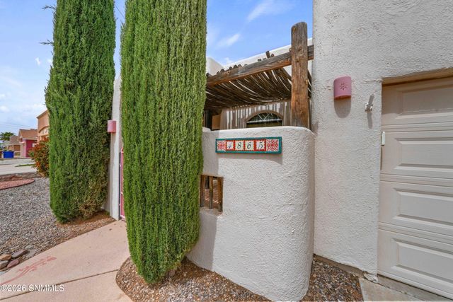 4865 Camino Dos Vidas, Las Cruces, NM 88012