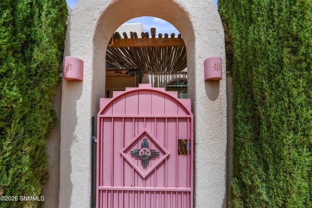 4865 Camino Dos Vidas, Las Cruces, NM 88012