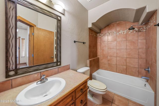 4865 Camino Dos Vidas, Las Cruces, NM 88012