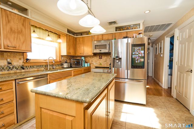 121 Campbell Road, Trumbull, CT 06611