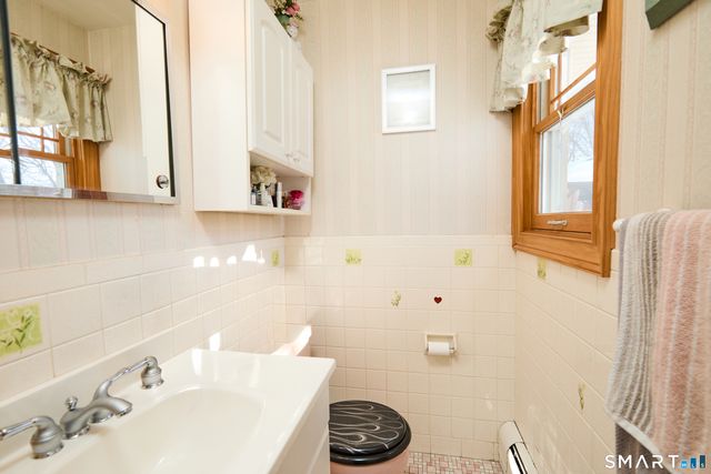 121 Campbell Road, Trumbull, CT 06611