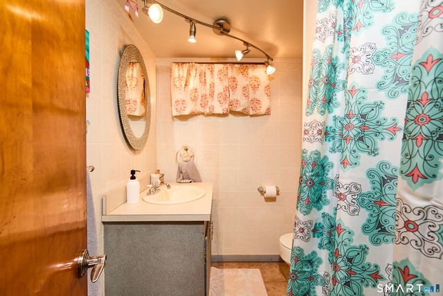 121 Campbell Road, Trumbull, CT 06611