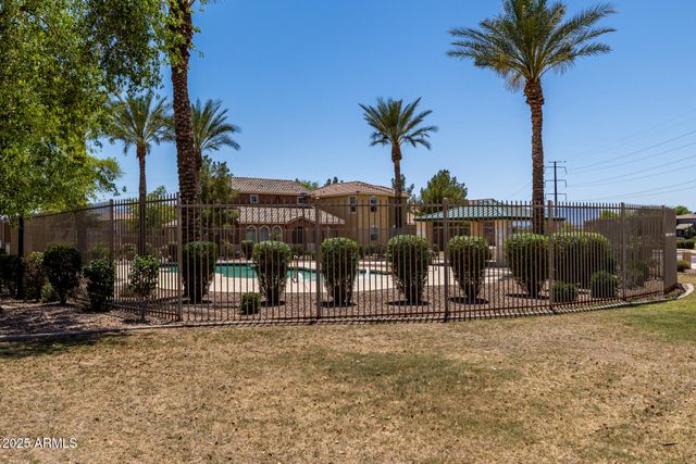 4745 W FREMONT Road, Laveen, AZ 85339