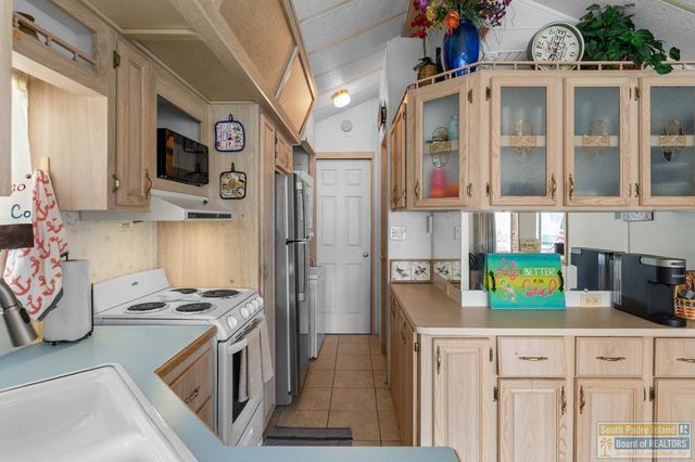 495 W Clam Circle, Port Isabel, TX 78578