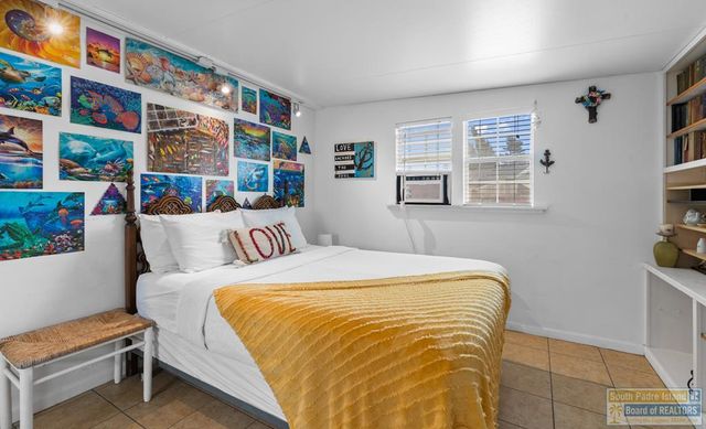 495 W Clam Circle, Port Isabel, TX 78578