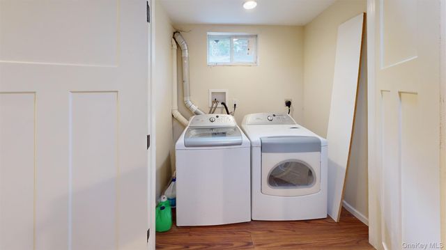 69 Seacliff Avenue, Miller Place, NY 11764