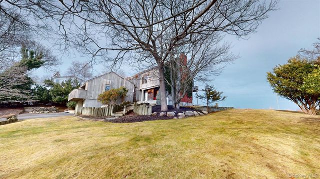 69 Seacliff Avenue, Miller Place, NY 11764