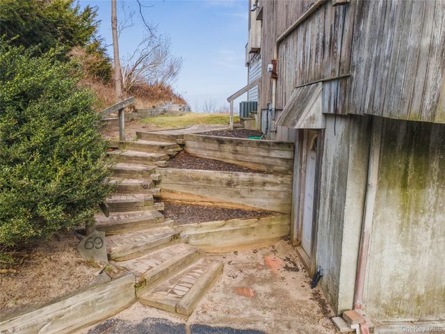 69 Seacliff Avenue, Miller Place, NY 11764