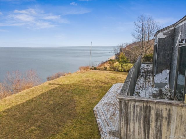 69 Seacliff Avenue, Miller Place, NY 11764