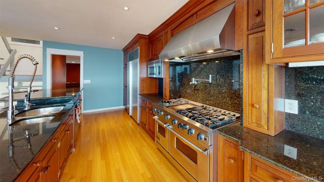 69 Seacliff Avenue, Miller Place, NY 11764