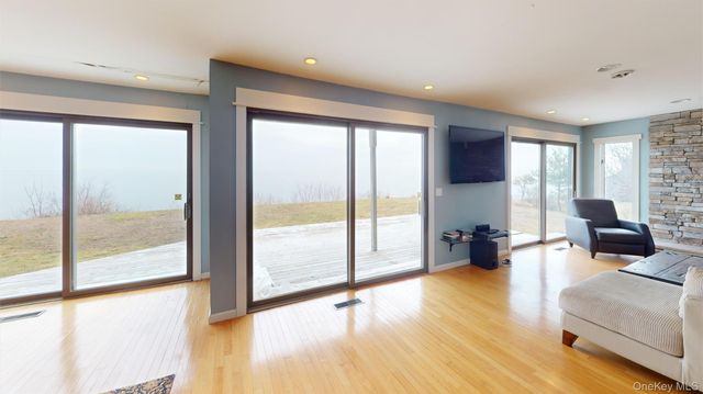 69 Seacliff Avenue, Miller Place, NY 11764