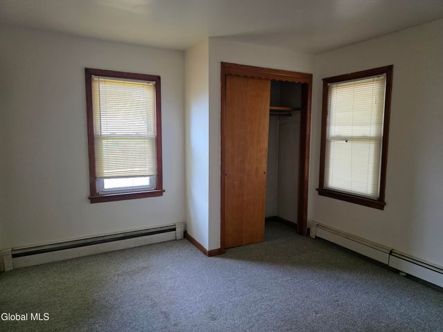 1735 Suffolk Avenue, Rotterdam, NY 12303
