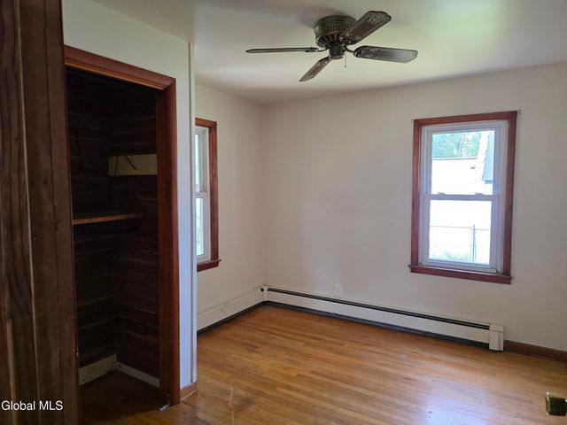 1735 Suffolk Avenue, Rotterdam, NY 12303