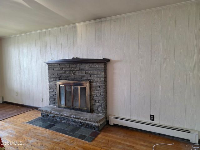 1735 Suffolk Avenue, Rotterdam, NY 12303