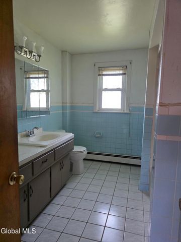 1735 Suffolk Avenue, Rotterdam, NY 12303