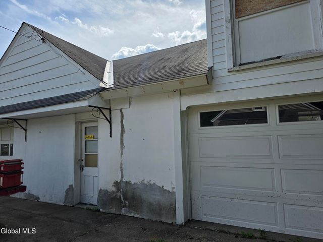 1735 Suffolk Avenue, Rotterdam, NY 12303